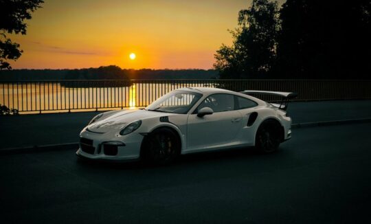 Rent a Porsche 911 GT3 RS in Berlin