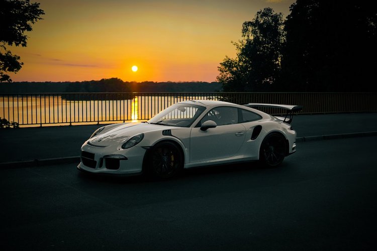 Rent a Porsche 911 GT3 RS in Berlin
