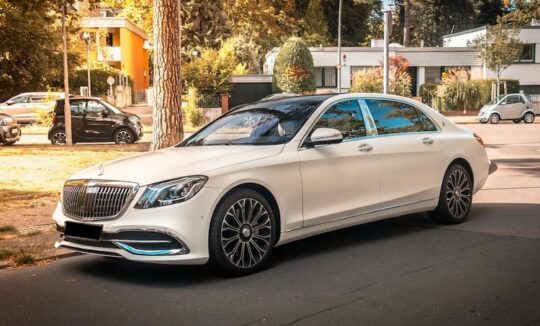Rent a Mercedes Maybach S560 in Berlin
