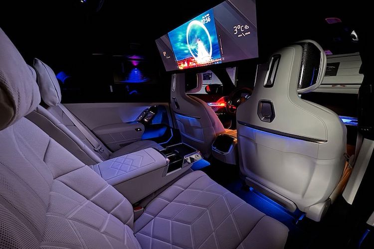 Interieur view from BMW M760e in Kassel