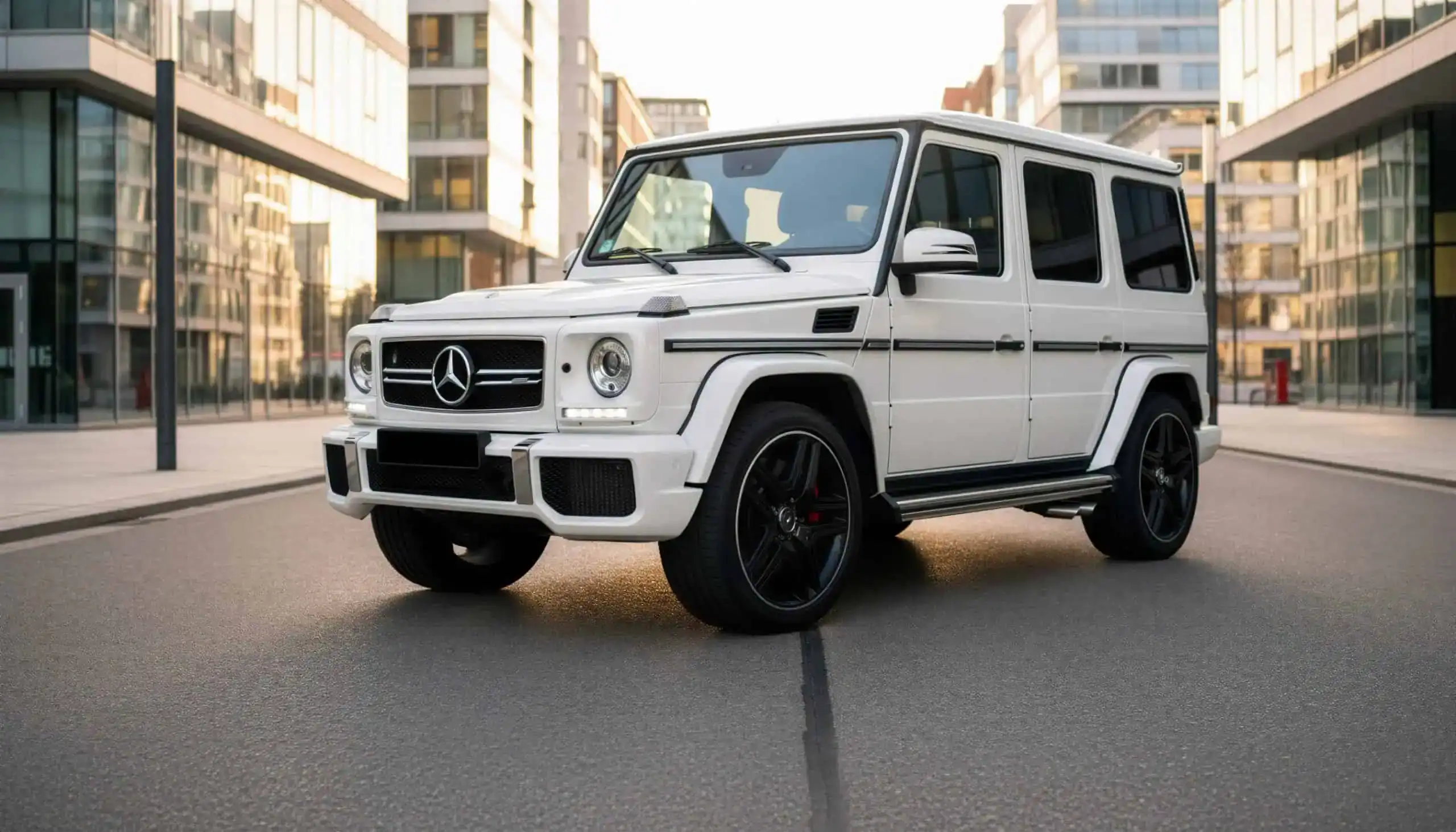 Rent a Mercedes G63 AMG in Düsseldorf Hero