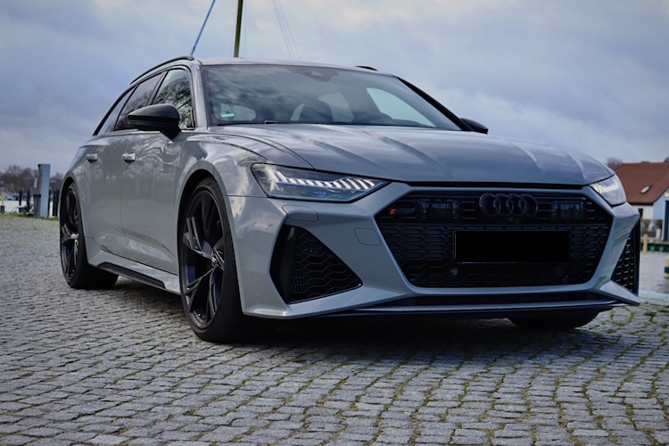 Rent an Audi RS6 in Greifswald
