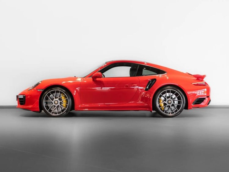 site view from Porsche Turbo S long Term rental