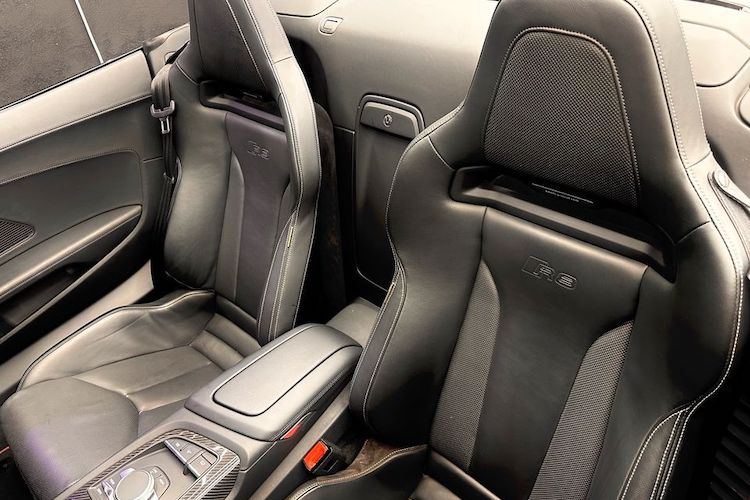 seats from Audi R8 Performance Spyder in Kassel