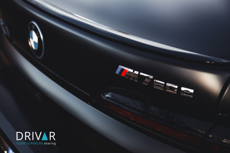 back site form BMW M760e in Kassel