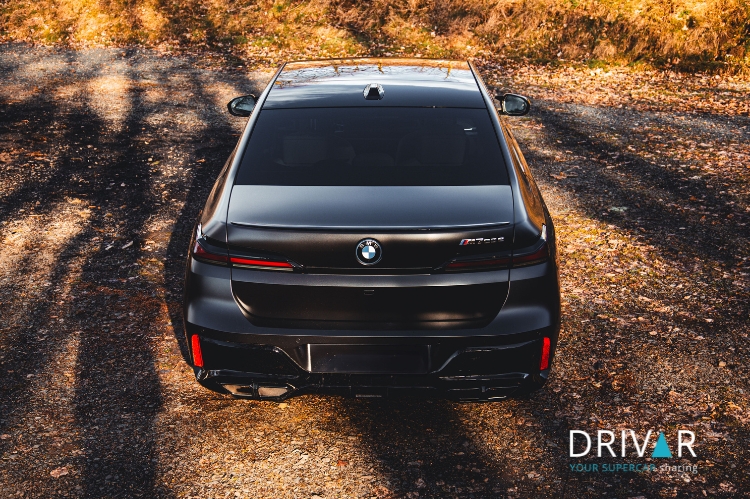 back site form BMW M760e in Kassel