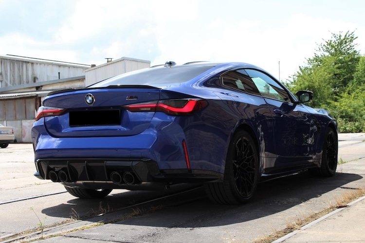 back site driver form BMW M4 Competition in Dortmund