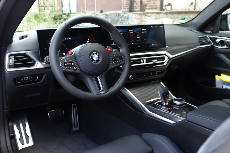 Interieur driver form BMW M4 Competition in Dortmund