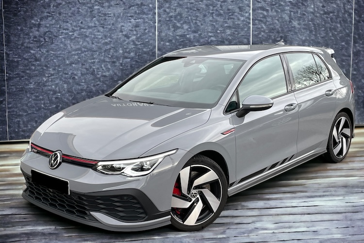 Rent a Golf 8 GTI in Ulm