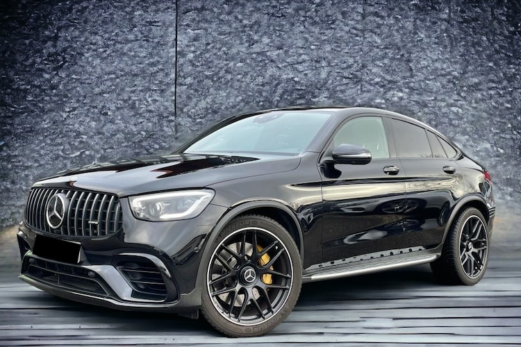 Rent a Mercedes GLC63 AMG in Freiburg