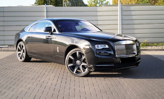 Rent a Rolls Royce Wraith in Hamburg
