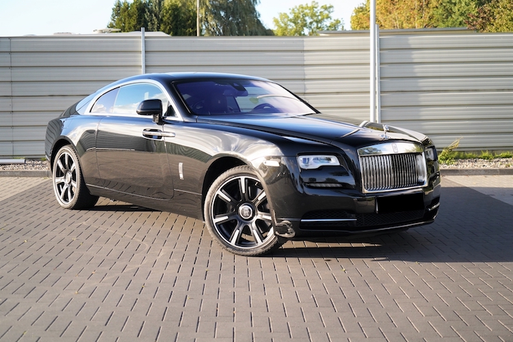 Rent a Rolls Royce Wraith in Hamburg