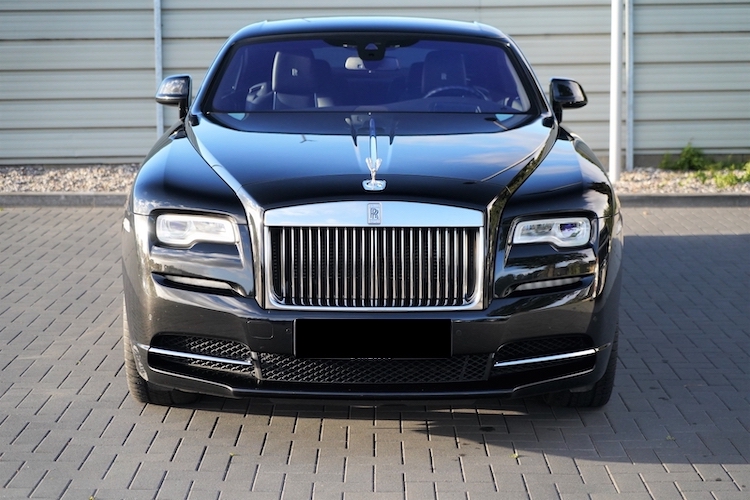 front view from Rolls Royce Wraith in Hamburg