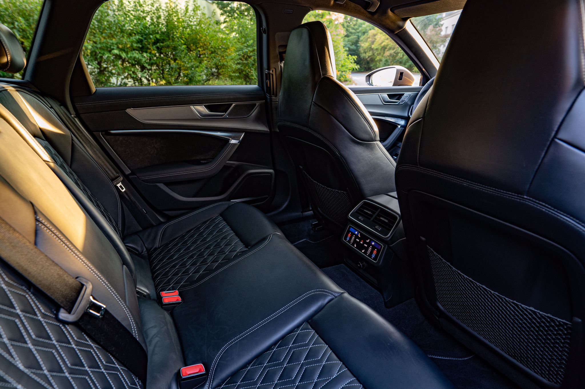 back seats from Audi S6 ABT Avant long-term rental