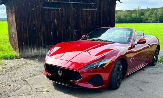 Rent a Maserati GranCabrio Sport in Stuttgart
