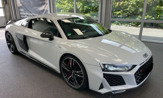 Rent an Audi R8 Performance in Paderborn