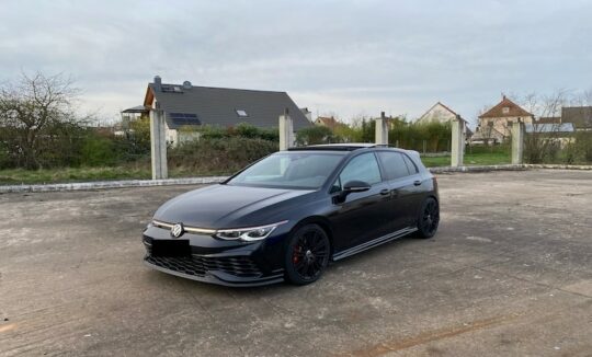 Left side of VW Golf 8 GTI rent in Frankfurt