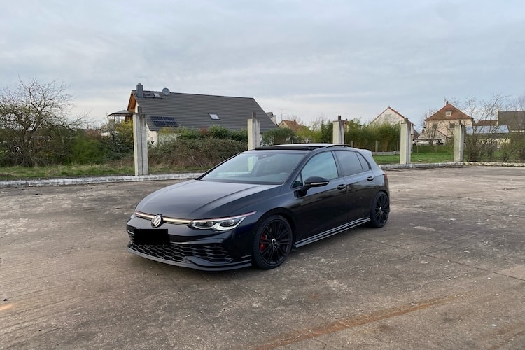 Left side of VW Golf 8 GTI rent in Frankfurt