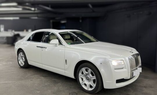 Frontside of Rent a Rolls Royce Ghost in Berlin