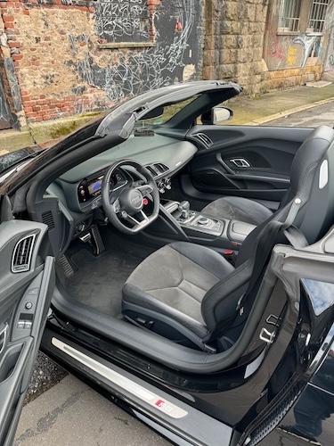 Interior of Rent a Audi R8 V10 Spyder in Dortmund