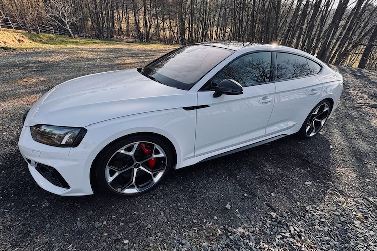 Side of Rent a Audi RS5 Sportback in Kassel