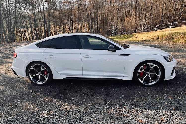 Side of Rent a Audi RS5 Sportback in Kassel