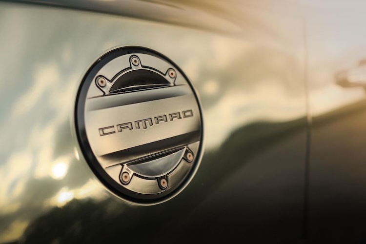 Fuel filler cap of Rent a Camaro SS2 ZL1 in Dortmund