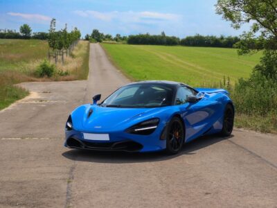 Rent a McLaren 720s in Erfurt