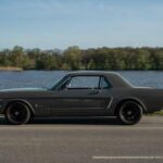 Side view of Rent a For Mustang Oldtimer in Hamburg