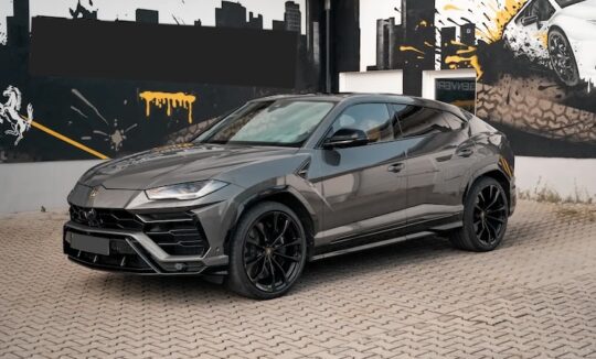Rent a Lamborghini Urus in Frankfurt
