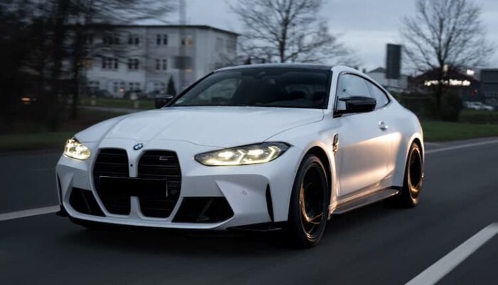 BMW M4 Competition Performance