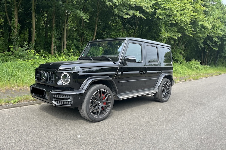 Side view from Mercedes G Class in Duisburg