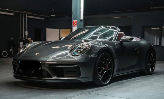 Rent a Porsche 992 Carrera gts Cabrio in Köln