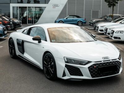Rent a Audi R8 V10 in Köln