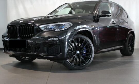 Rent a BMW X5 M50d in Würzburg