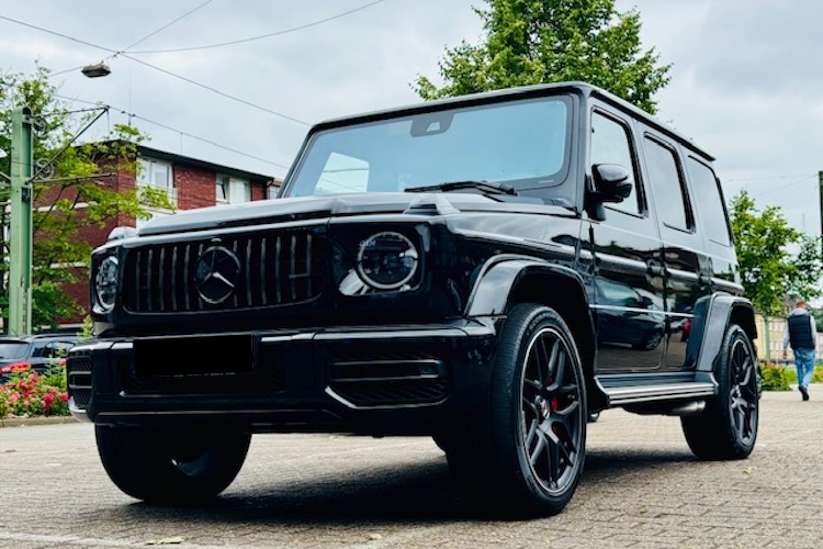 Rent a Mercedes G Class in Duisburg