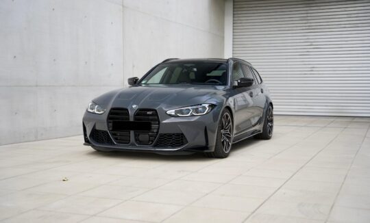 BMW M3 Competition Touring mieten in Stuttgart