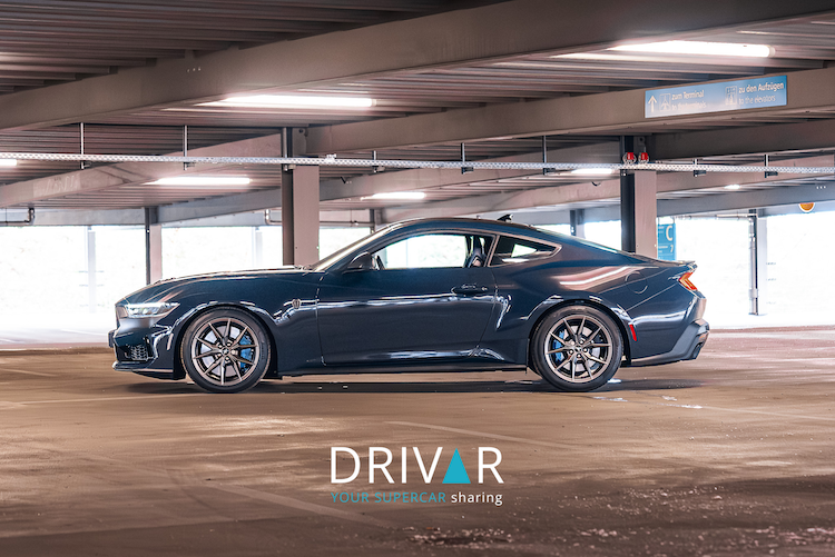 Side view from Ford Mustang GT Dark Horse in Düsseldorf