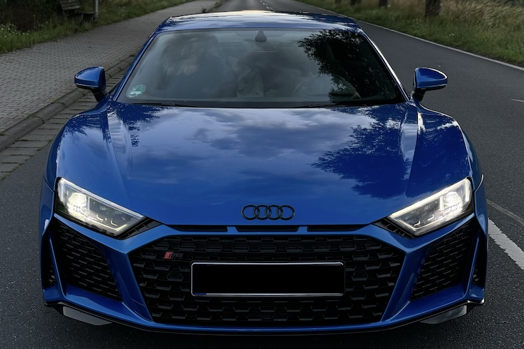 Front view from Audi R8 V10 in Frankfurt