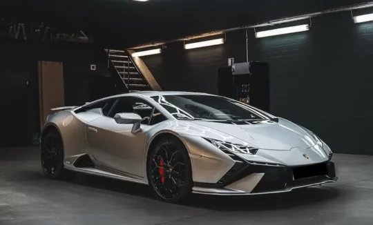 Lamborghini Huracan Tecnica for rent