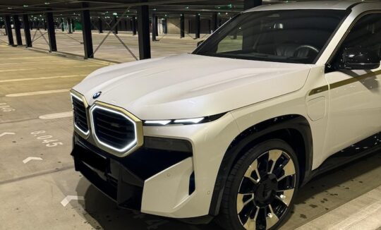 Front View of a BMW-XM in Frankfurt
