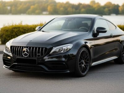 Rent a Mercedes C63S AMG in Hannover Hero
