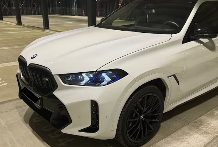 Side View of BMW X6 M60i in Frankfurt