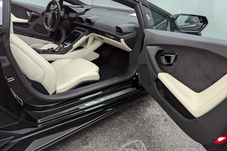 Interior View of Lamborghini Huracan EVO in Stuttgart