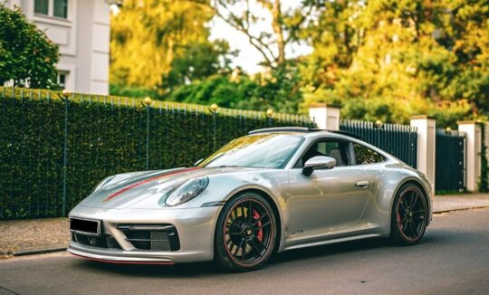 Porsche 911 Carrera 4 GTS in Berlin