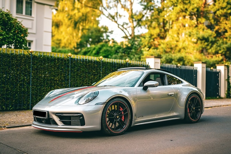 Porsche 911 Carrera 4 GTS in Berlin