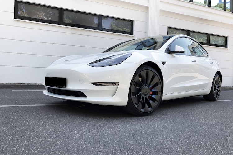 Tesla Model 3 Performance in Berlin