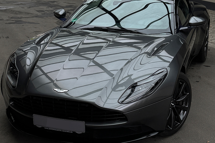 Front view Aston Martin DB11