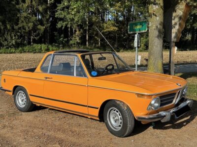 Front View of BMW 2002 Baur Cabrio classic car rental in Munich