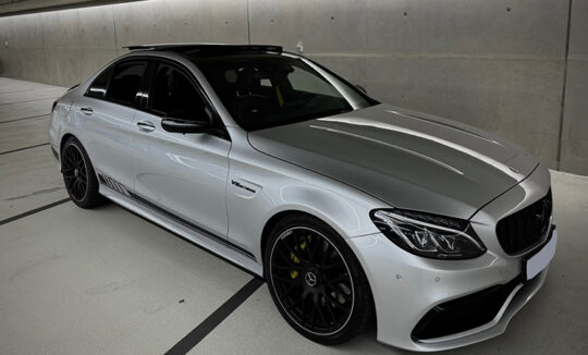 Rent a Mercedes C63 AMG in Düsseldorf